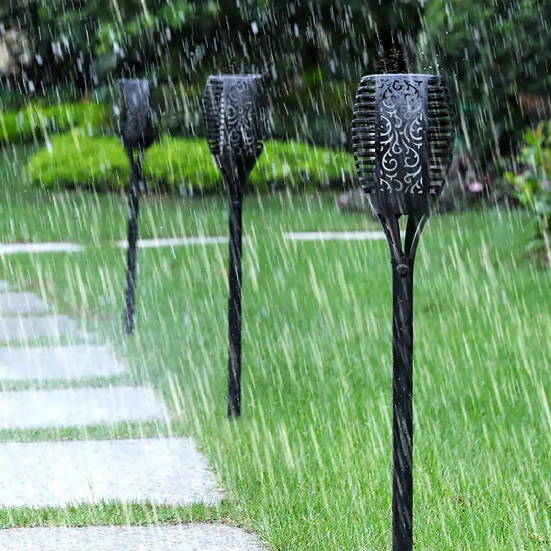 Solar Rechargeable LED Flame Waterproof Garden Decoration Light