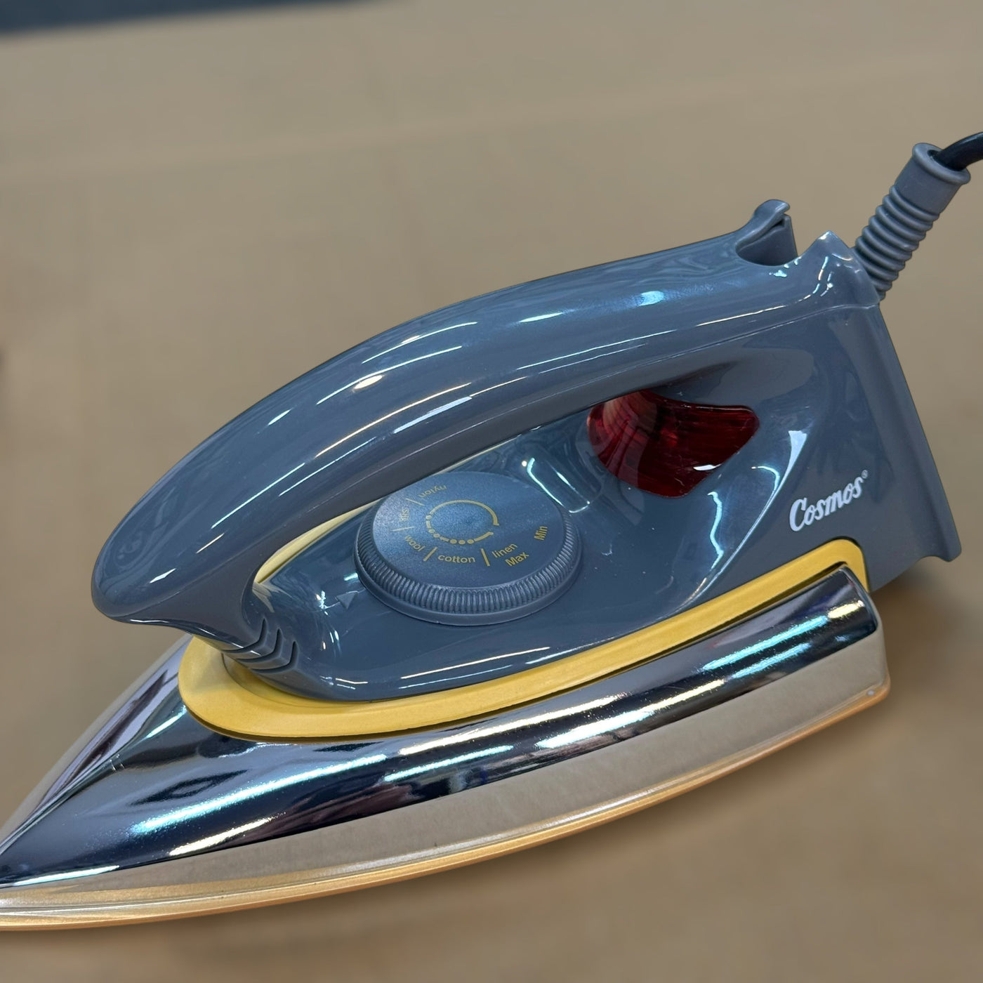 Indonesian Lot High Quality Cosmos Dry Iron 400W